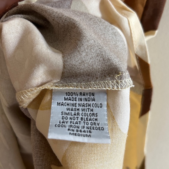 Abstract button up shirt drawstring shorts - Picture 2 of 7